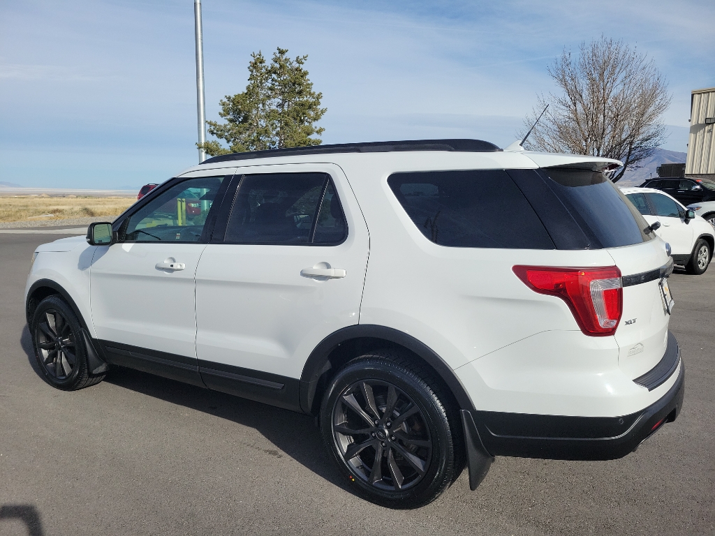 2018 Ford Explorer XLT Sport Utility 4D