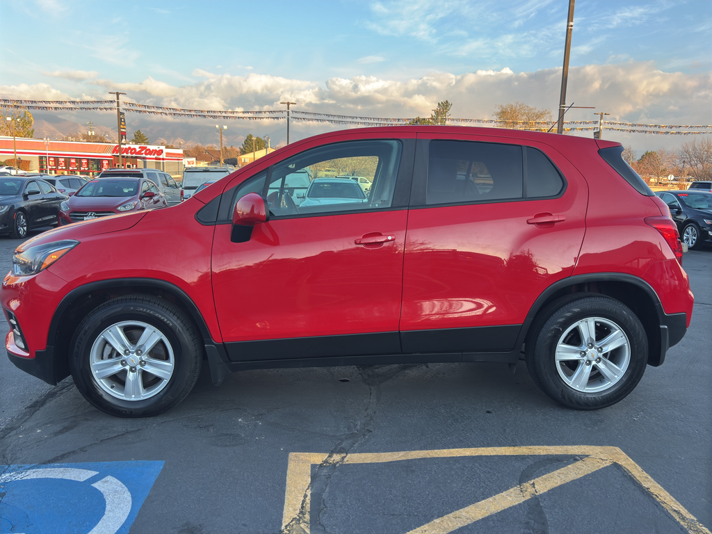 2020 Chevrolet Trax LS Sport Utility 4D