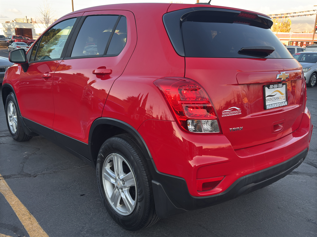 2020 Chevrolet Trax LS Sport Utility 4D