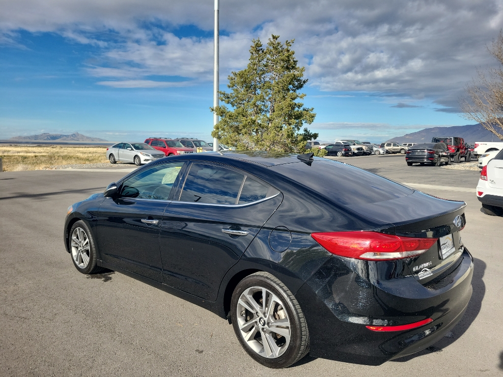 2017 Hyundai Elantra Limited Sedan 4D