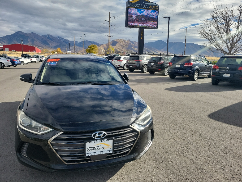 2017 Hyundai Elantra Limited Sedan 4D