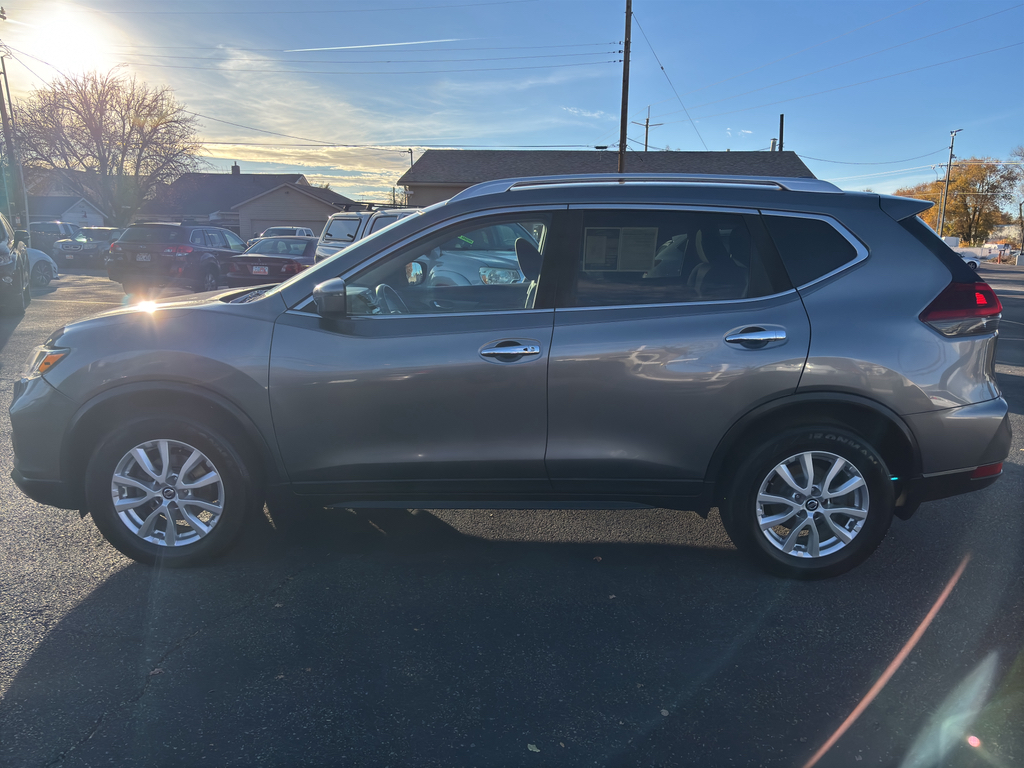 2018 Nissan Rogue SV Sport Utility 4D