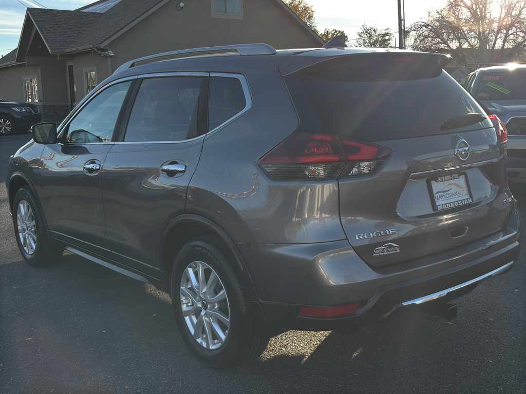 2018 Nissan Rogue SV Sport Utility 4D