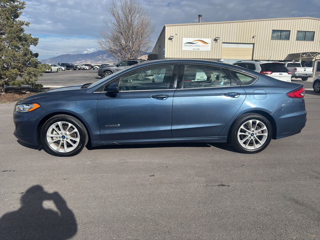 2019 Ford Fusion SE Hybrid Sedan 4D