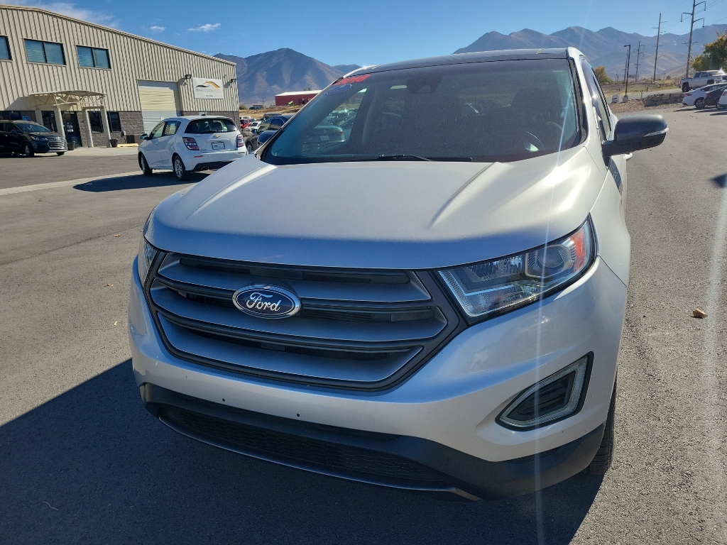 2018 Ford Edge SEL Sport Utility 4D