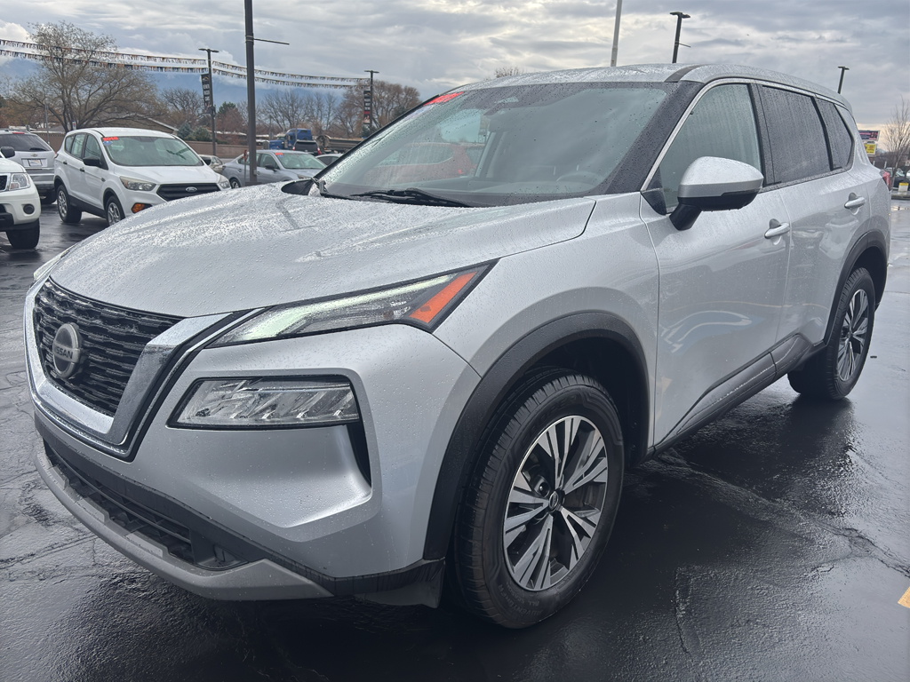 2021 Nissan Rogue SV Sport Utility 4D