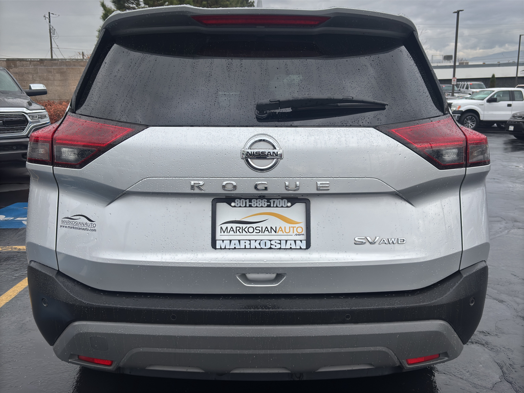 2021 Nissan Rogue SV photo 4