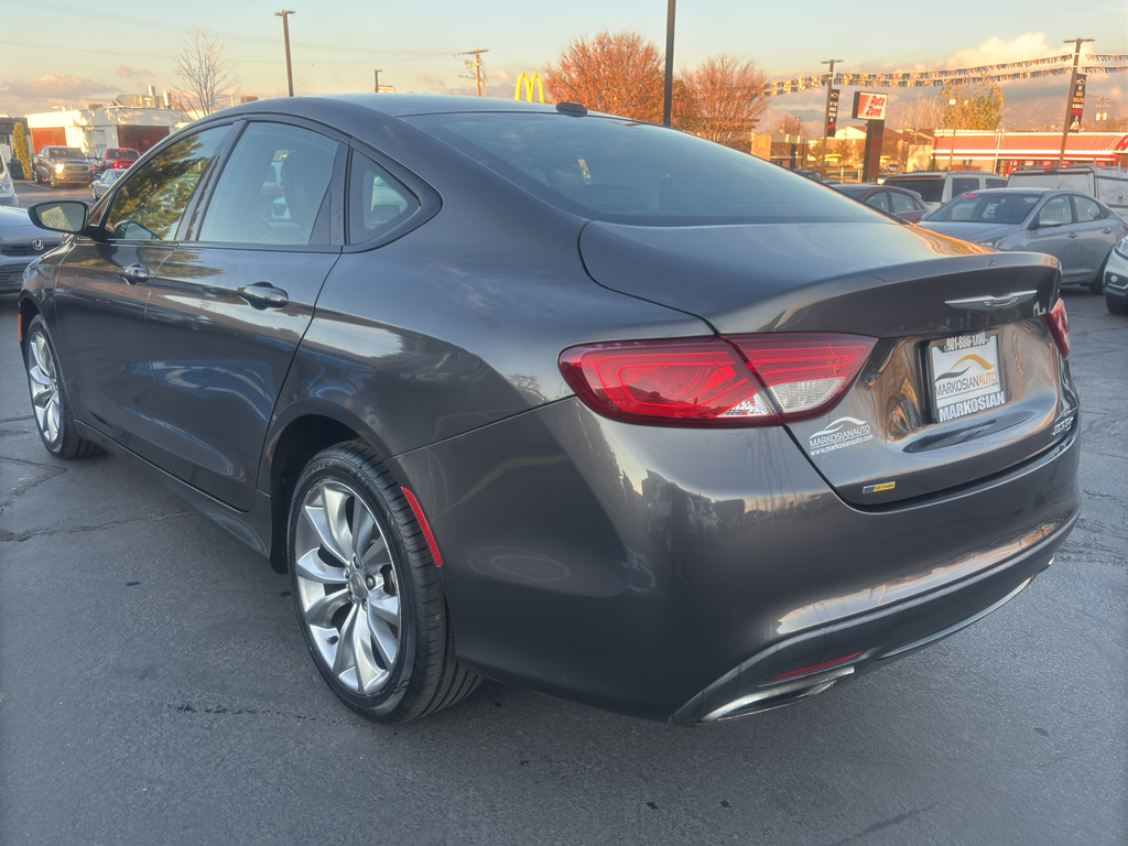 2017 Chrysler 200 200S Sedan 4D