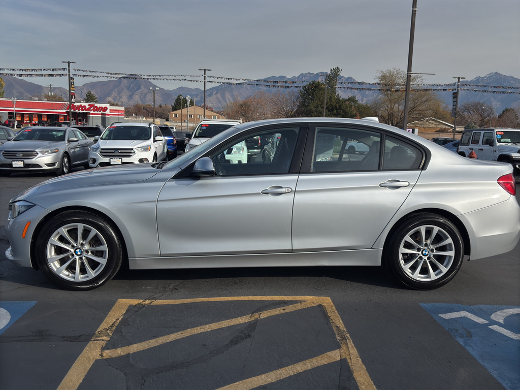 2017 BMW 3 Series 320i xDrive Sedan 4D