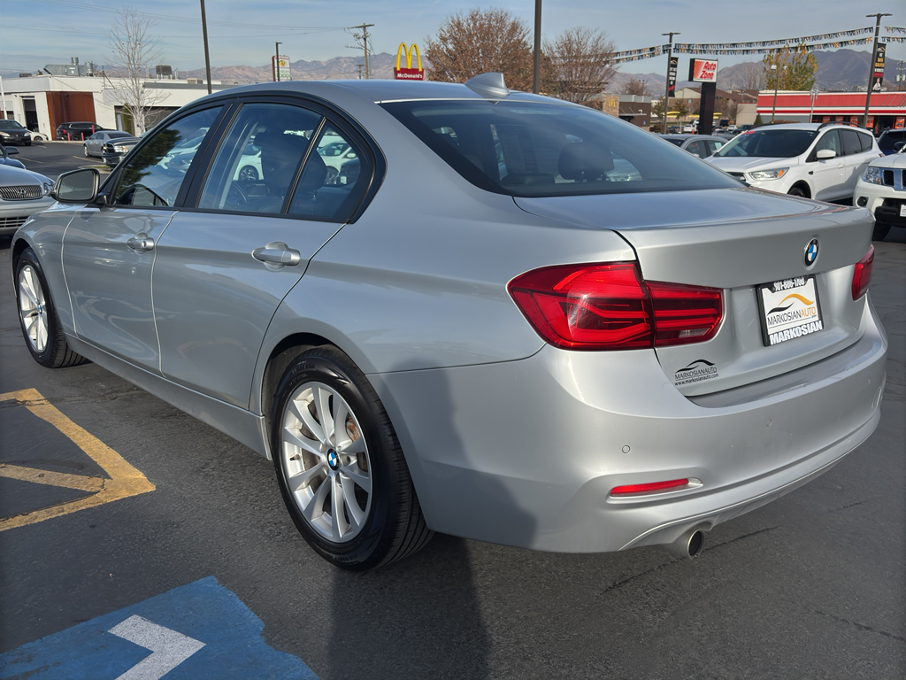 2017 BMW 3 Series 320i xDrive Sedan 4D