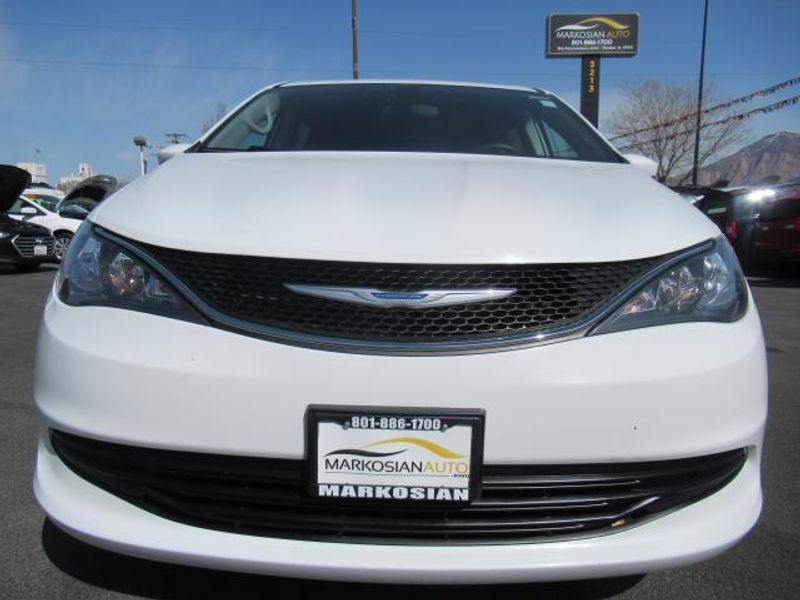 2018 Chrysler Pacifica Wagon 4D LX 3.6L V6