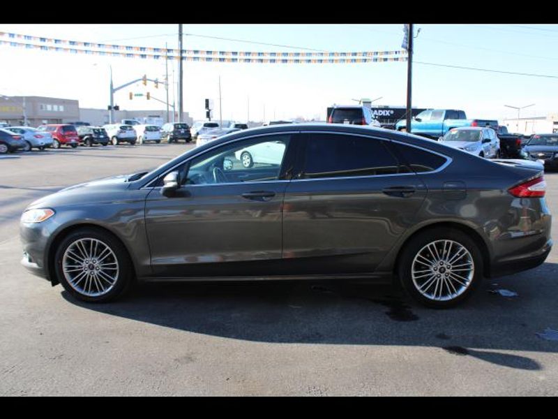 2015 Ford Fusion SE Sedan 4D