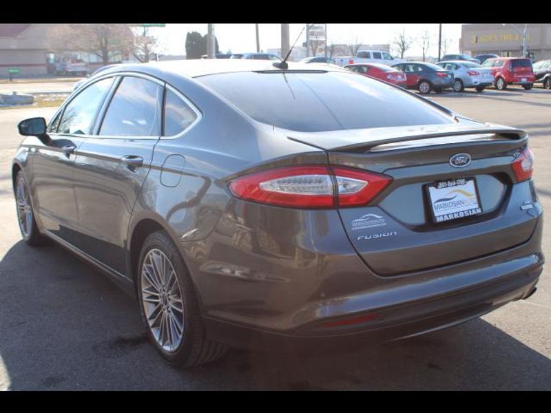 2015 Ford Fusion SE Sedan 4D
