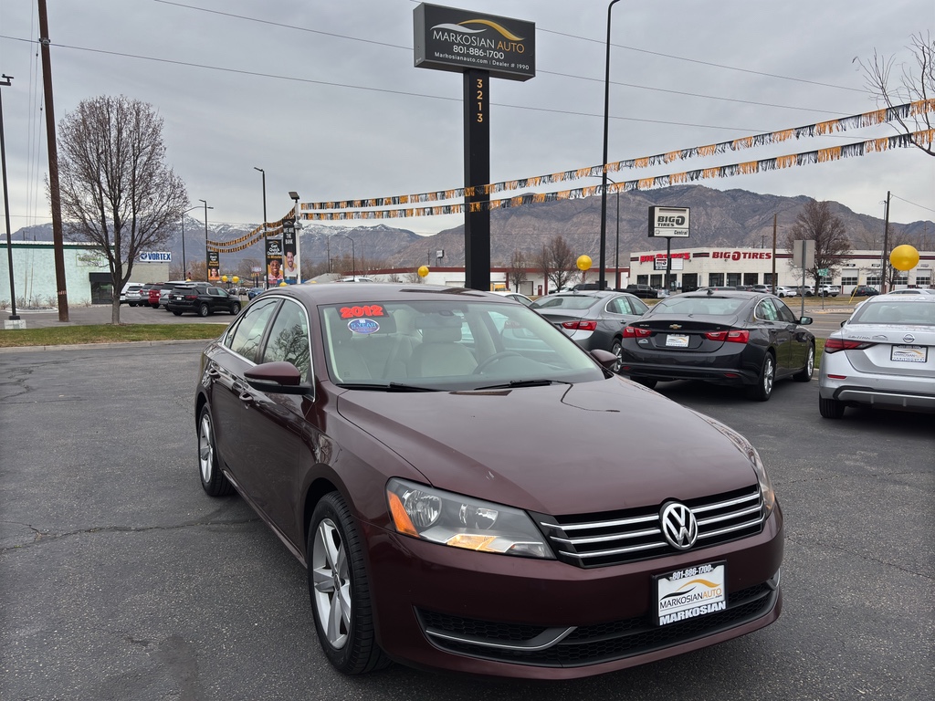 2012 Volkswagen Passat SE's photo