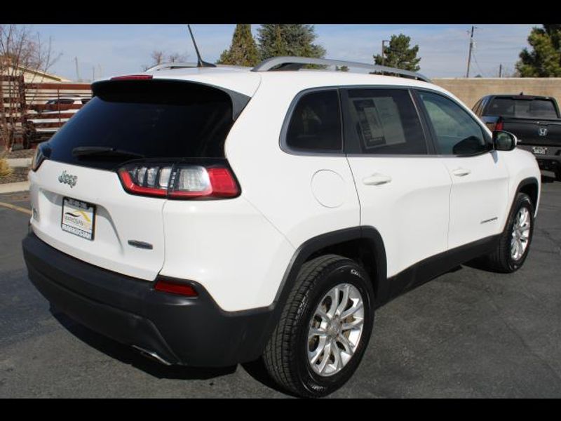 2019 Jeep Cherokee Utility 4D Latitude 4WD 3.2L V