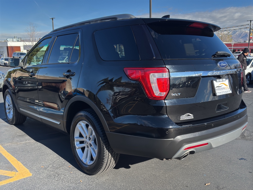 2017 Ford Explorer Utility 4D XLT 3.5L V6