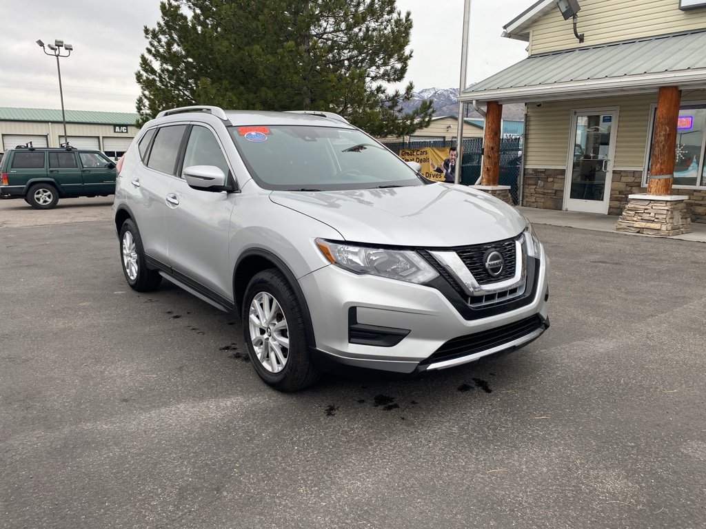 2019 Nissan Rogue SV's photo