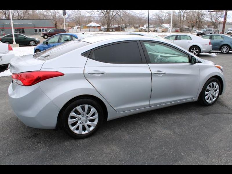 2013 HYUNDAI ELANTRA Limited Sedan 4D