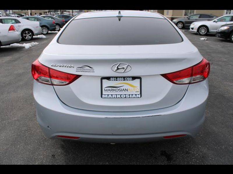 2013 HYUNDAI ELANTRA Limited Sedan 4D