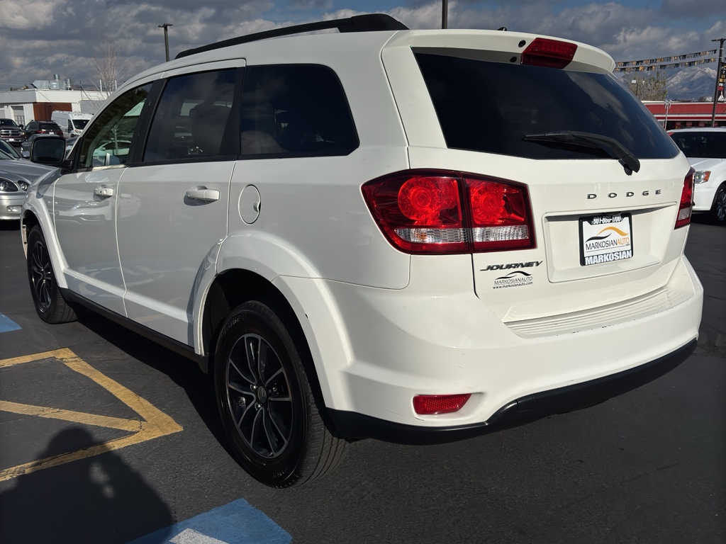 2019 Dodge Journey SE Sport Utility 4D