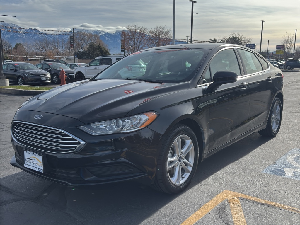 2018 Ford Fusion SE Sedan 4D
