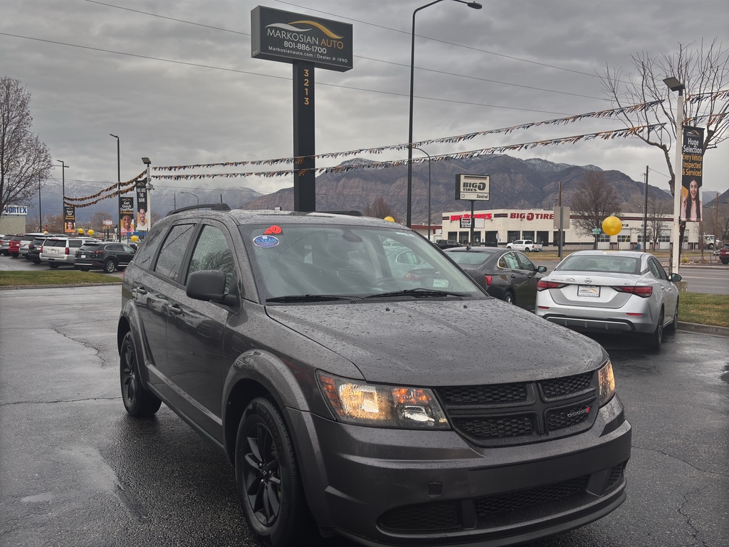 2020 Dodge Journey SE's photo