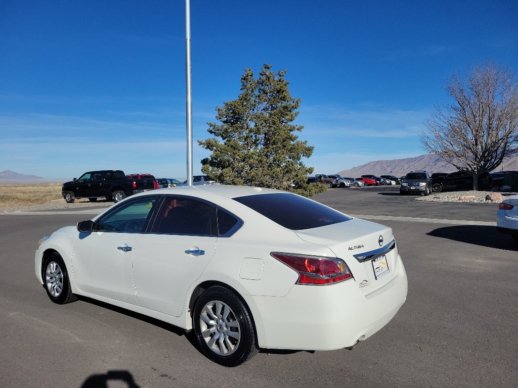 2015 Nissan Altima 2.5 S Sedan 4D