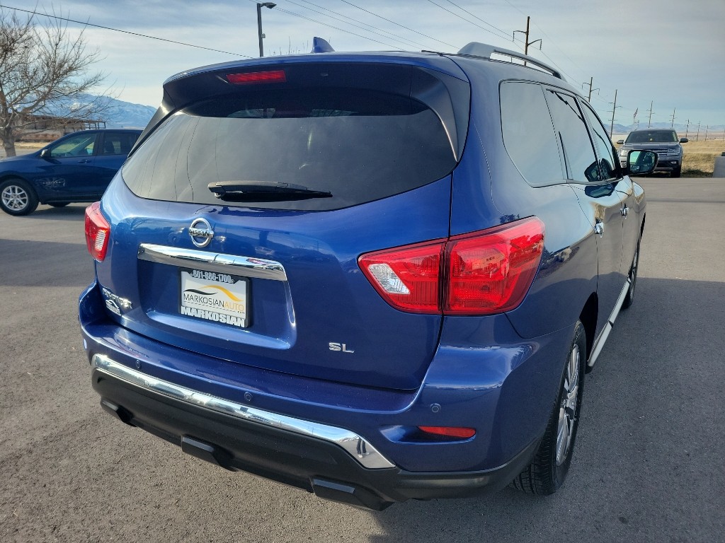 2020 Nissan Pathfinder SL Sport Utility 4D