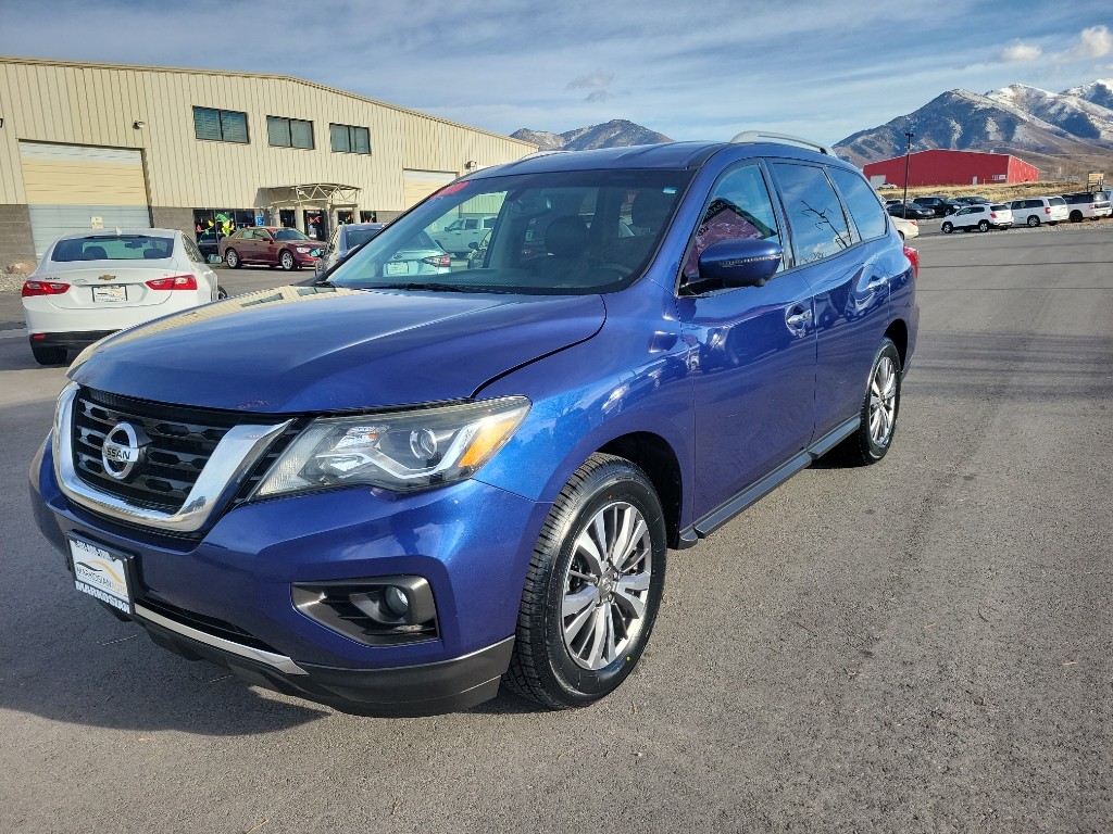2020 Nissan Pathfinder SL Sport Utility 4D