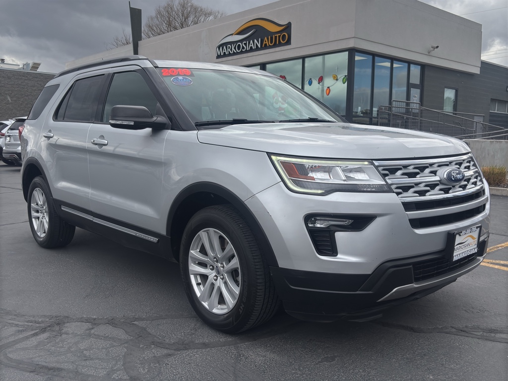2019 Ford Explorer XLT's photo