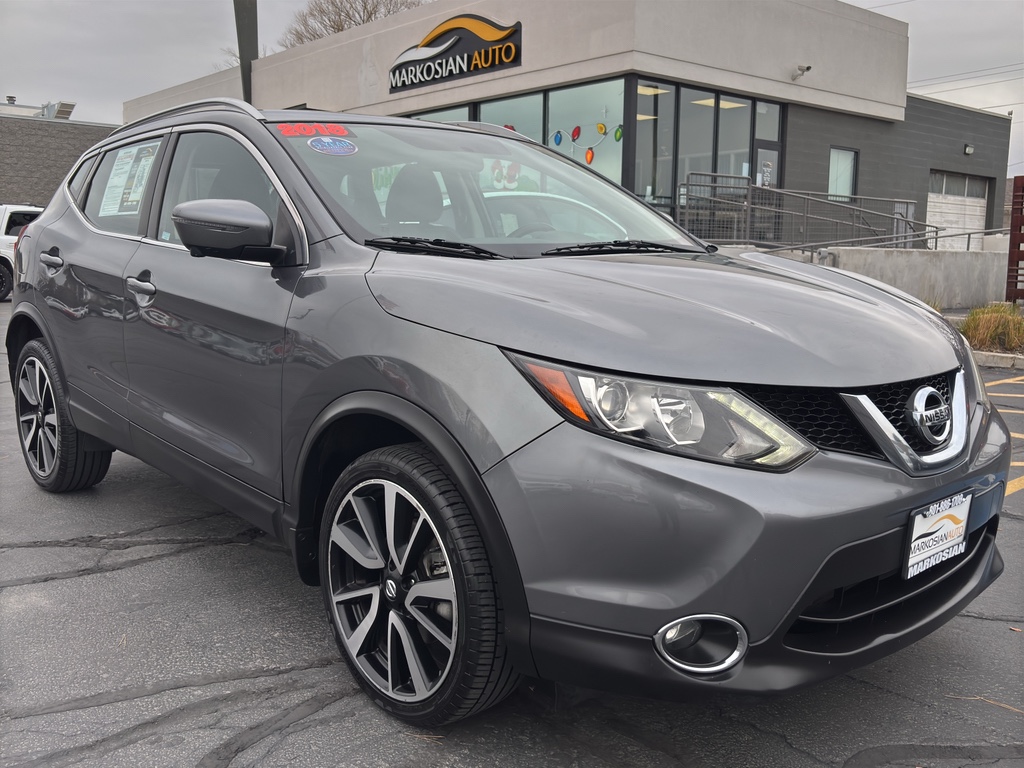 2018 Nissan Rogue Sport SL's photo