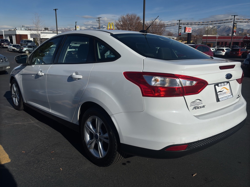 2014 Ford Focus Sedan 4D SE 2.0L I4
