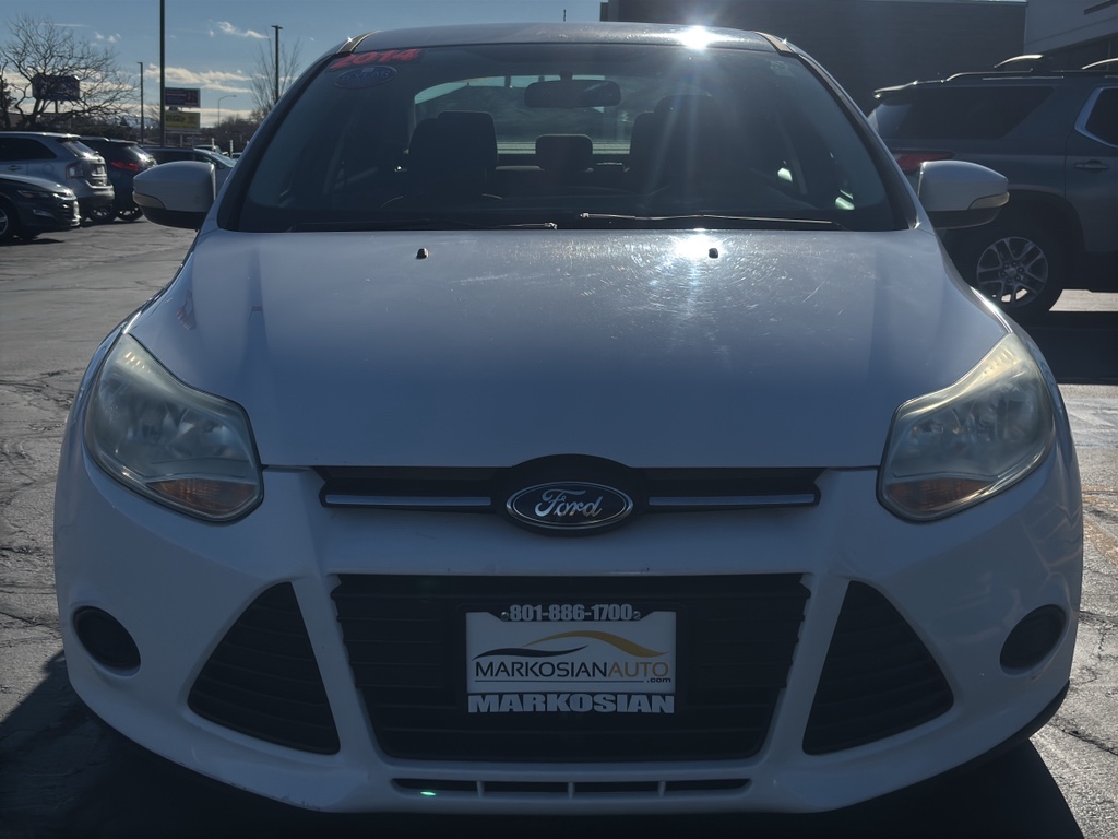 2014 Ford Focus Sedan 4D SE 2.0L I4