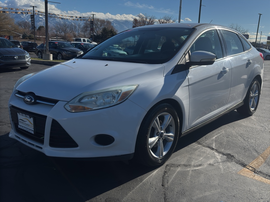2014 Ford Focus Sedan 4D SE 2.0L I4