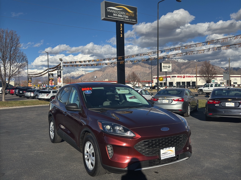 2021 Ford Escape S's photo