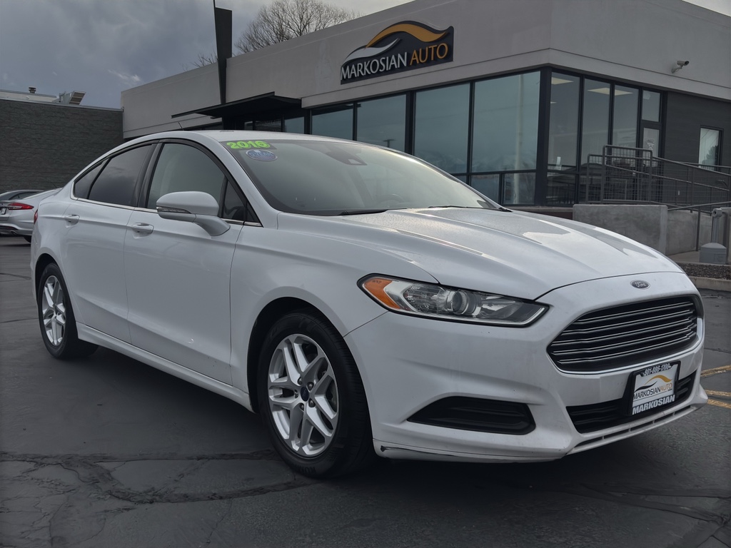 2016 Ford Fusion SE