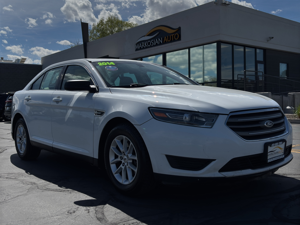 2014 Ford Taurus SE