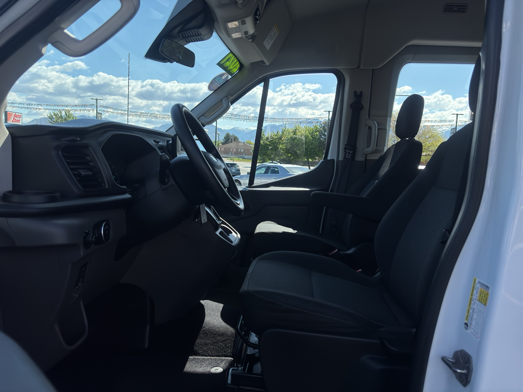 2021 Ford Transit Passenger Van XLT - Photo 16