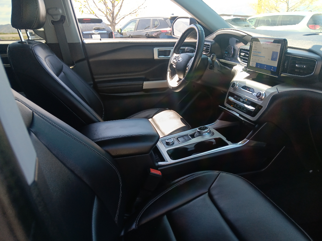 2022 Ford Explorer XLT - Photo 9