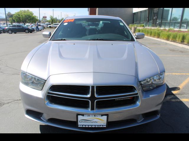2014 Dodge Charger SE's photo