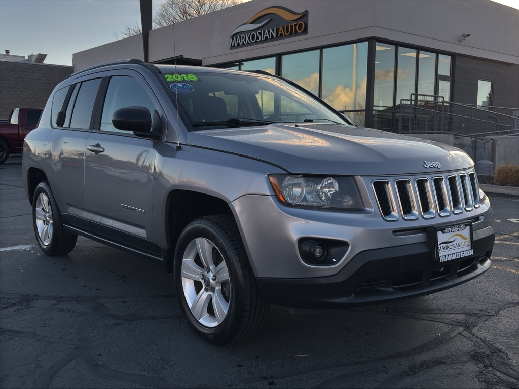 2016 Jeep Compass Sport's photo