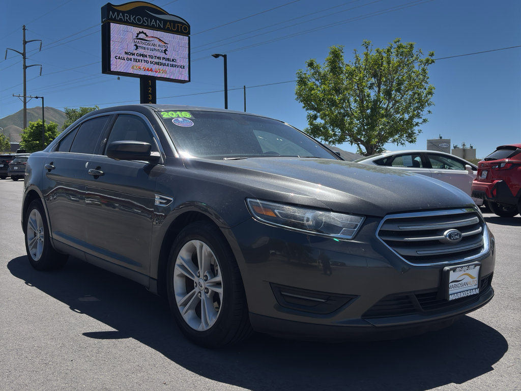 2016 Ford Taurus SEL FWD's photo