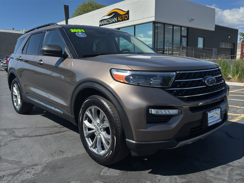 2021 Ford Explorer XLT 4WD's photo