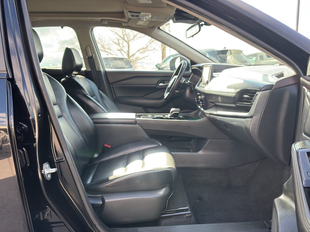 2023 Nissan Rogue SV - Photo 9