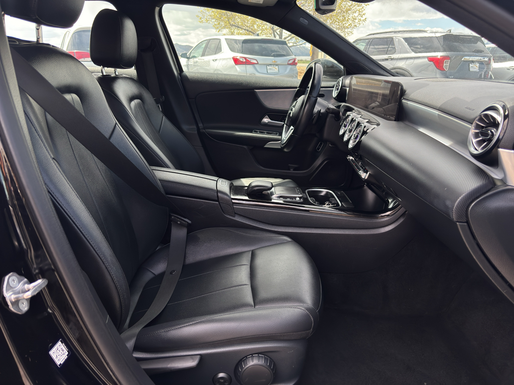 2022 Mercedes-Benz A-Class A220 - Photo 9
