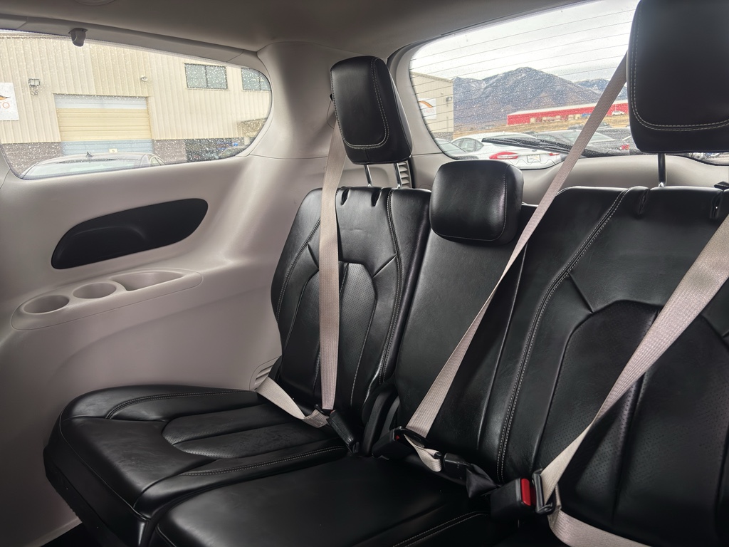 2023 Chrysler Pacifica Touring L - Photo 14