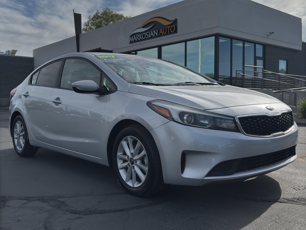 2017 Kia Forte LX AT's photo