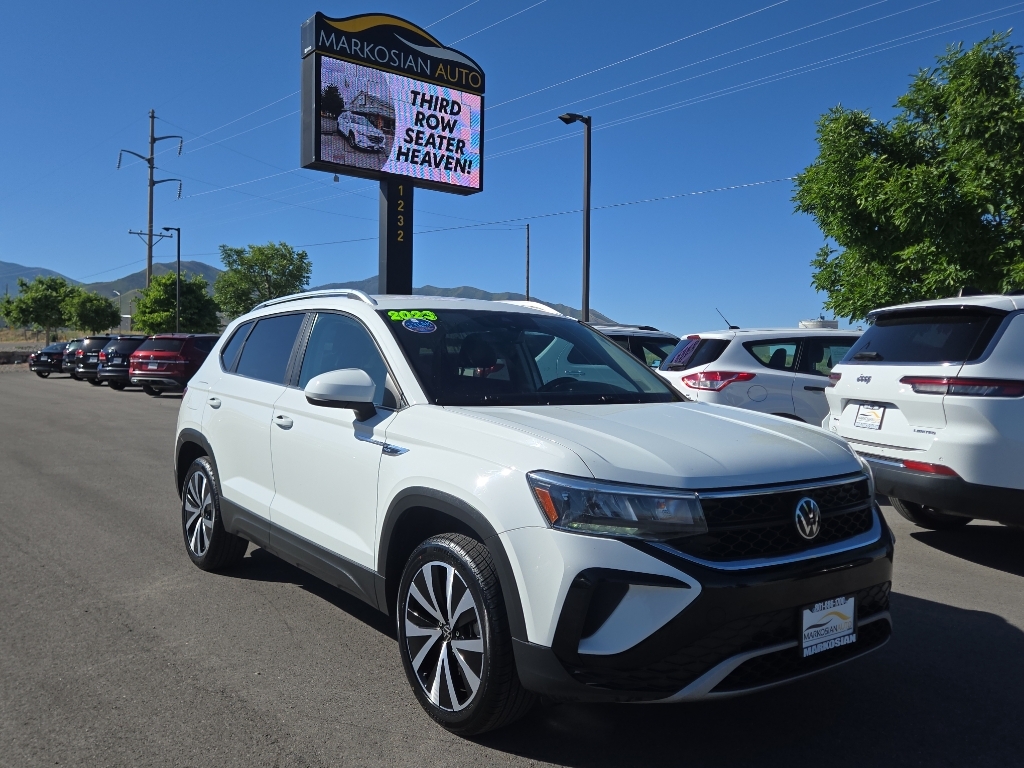 2023 Volkswagen Taos's photo