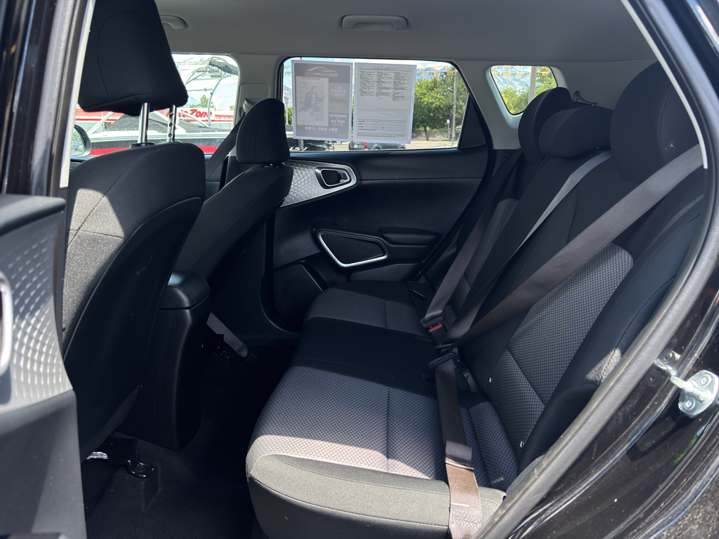 2024 Kia Soul LX - Photo 13