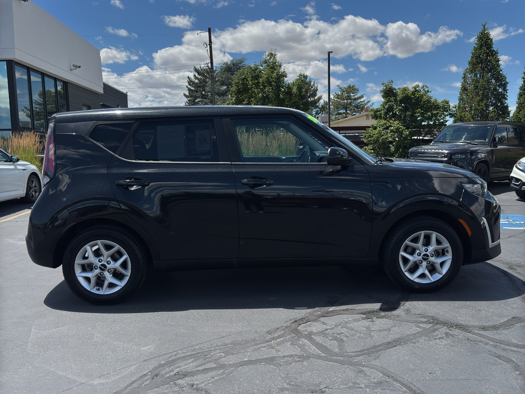 2024 Kia Soul LX - Photo 8